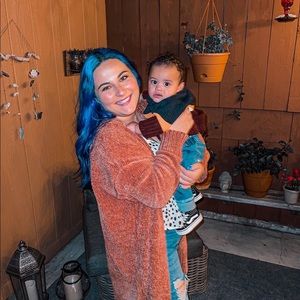 Meet your Posher, Elaina